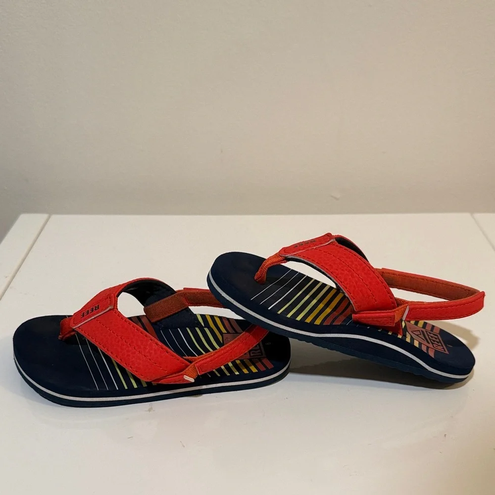 Reef Kids (Baby) Ahi Sandals with Red Straps and Blue Soles Size 6